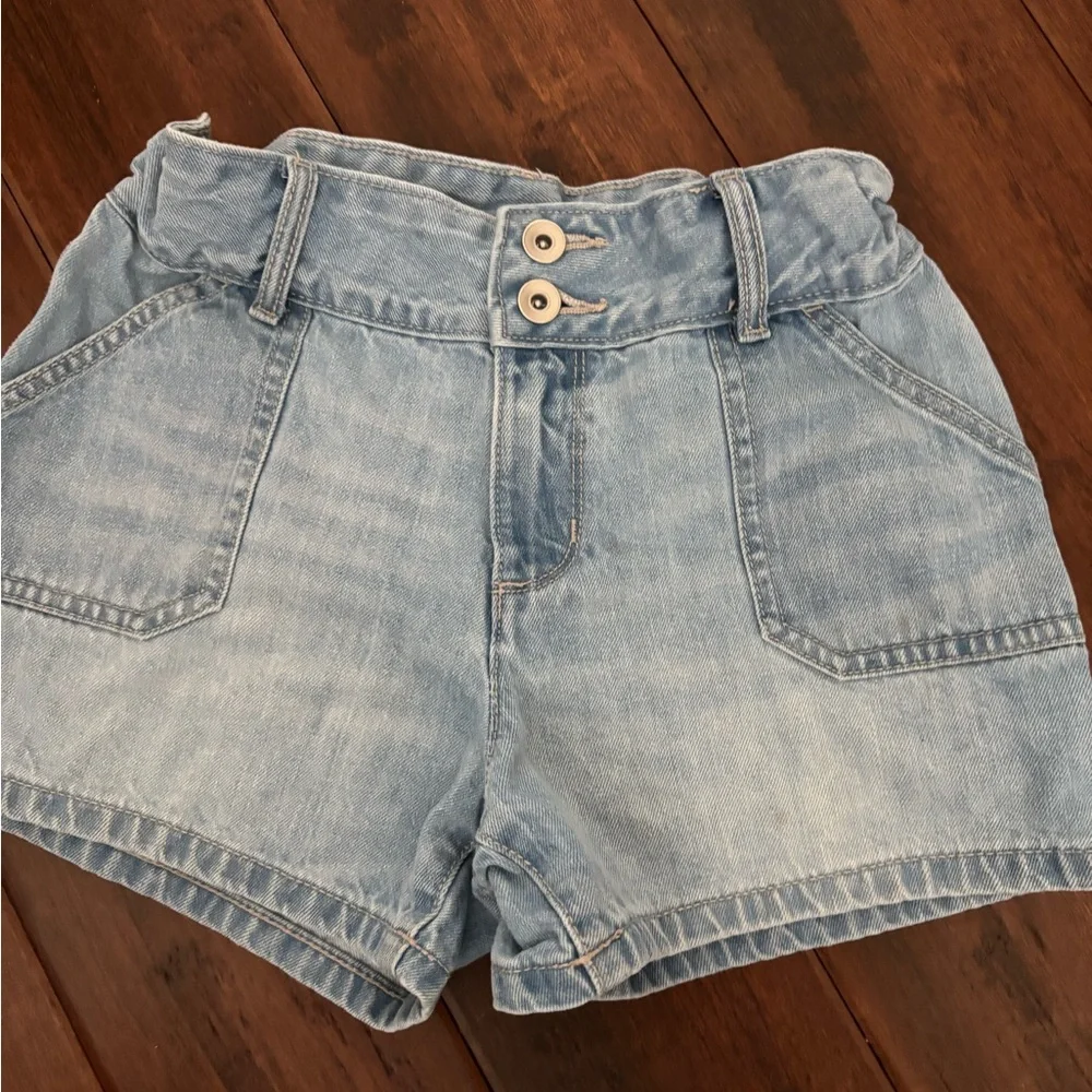 Children’s Place girls bundle size 12 and good condition- 2 pairs of shorts